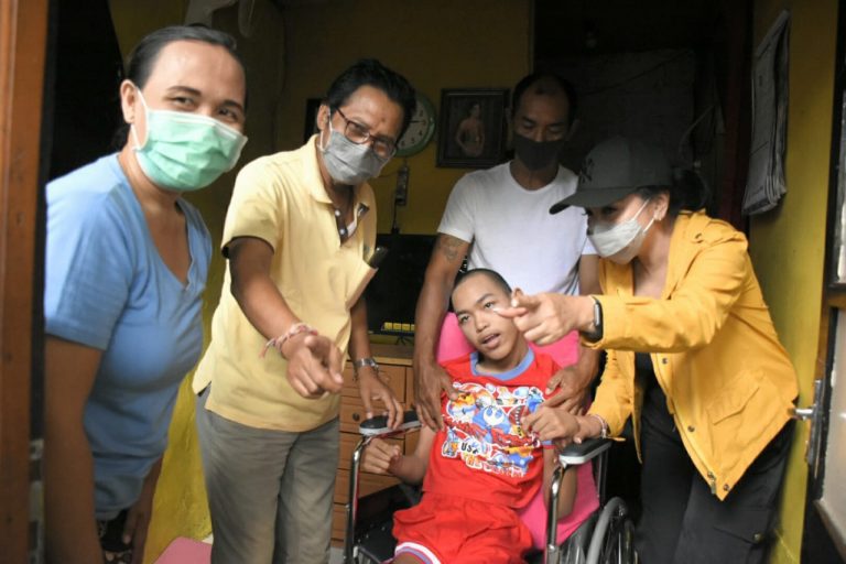 Program K3S Tetap Jalan Saat Pandemi, Selly Mantra Sambangi Difabel