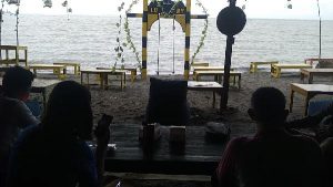 rekomendasi restorant di bali bertema pantai dan laut