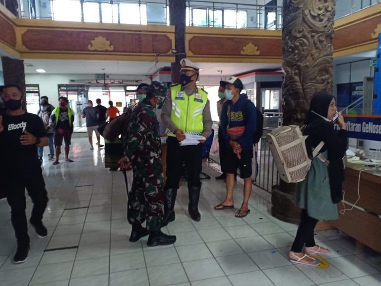 Keterangan Rapid Kedaluwarsa Saat Masuk Bali, Belasan Pendatang Dites Ulang