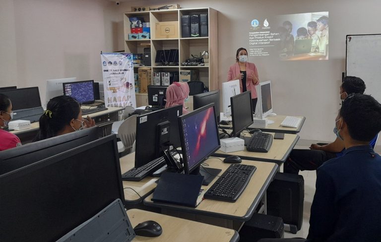 dewasa ayu belajar dan berlatih