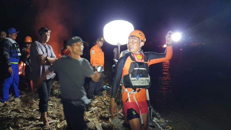 Hendak Melukat, Warga Denpasar Ini Hanyut di Sungai Balian