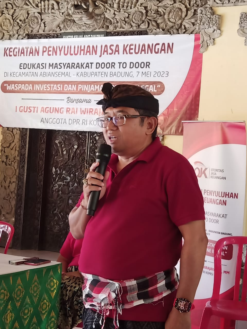 ARW memberi edukasi keuangan kepada masyarakat tentang cara berinvestasi yang aman.