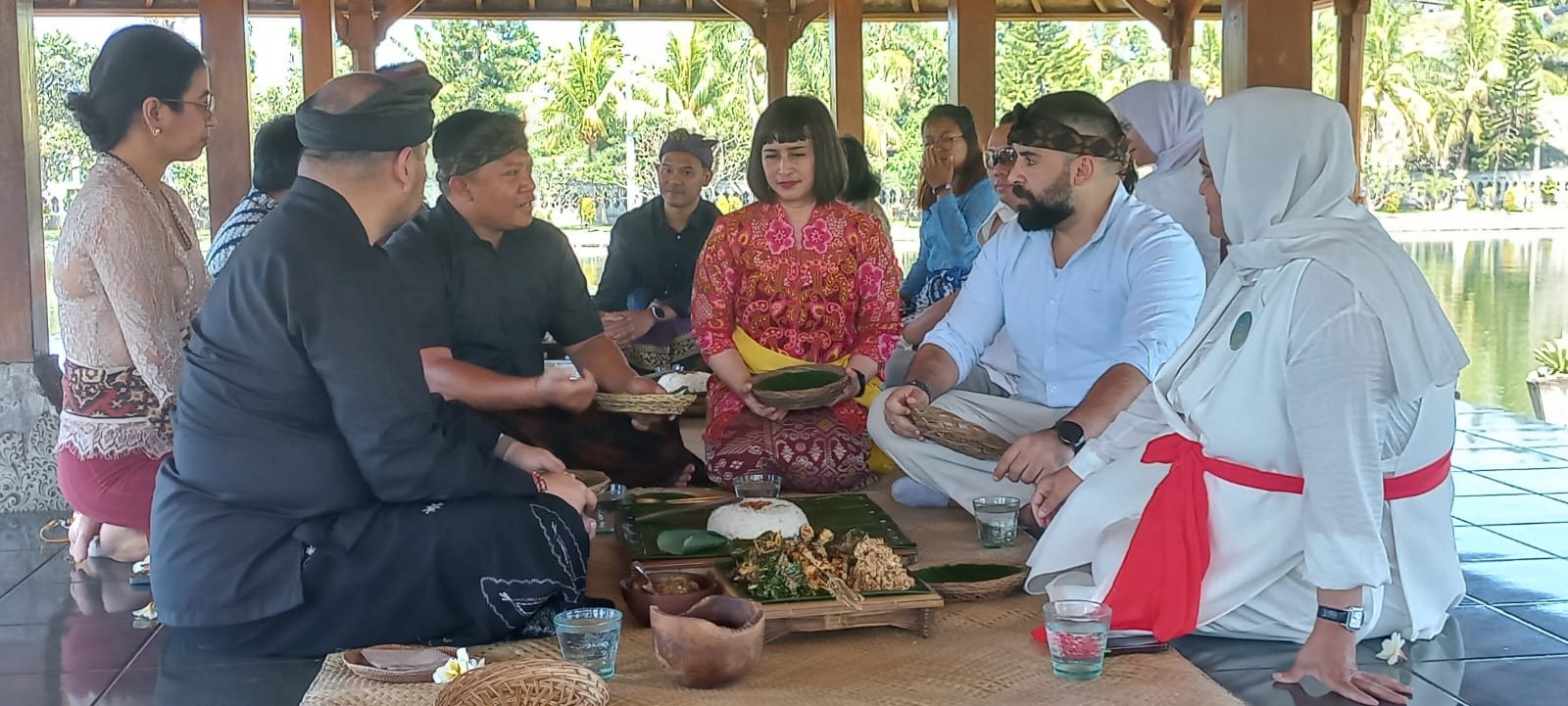 Culinary Journey di Bali Tampilkan Budaya Megibung