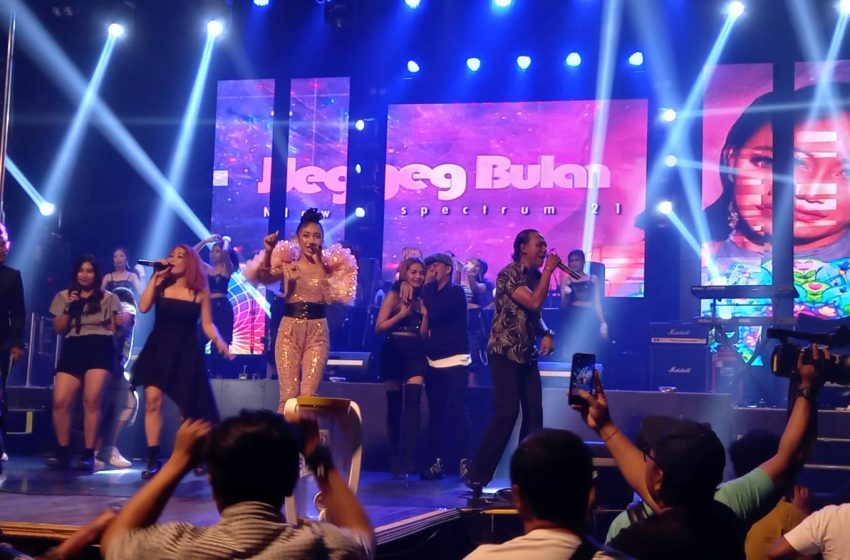 album pertama jegeg bulan berjudul new spectrum 21
