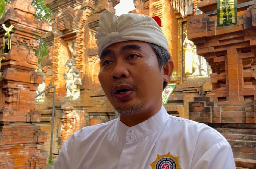 Dr. Komang Indra Wirawan