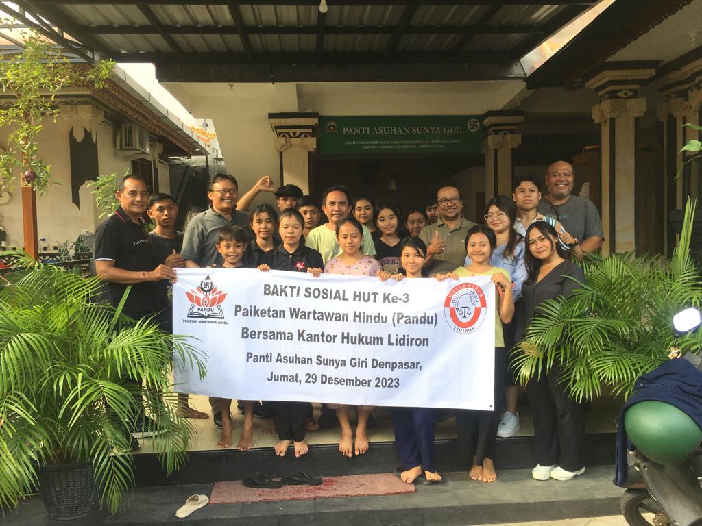 HUT Ketiga, Paiketan Wartawan Hindu Nyumbang ke Panti Asuhan Sunya Giri.