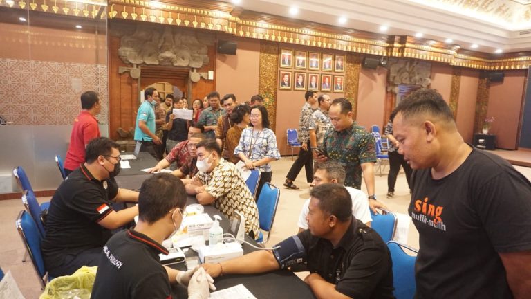 BRI Denpasar gelar donor darah
