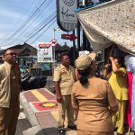 Membandel, Satpol PP Sapu Bersih Pedagang "Trotoar" di Jl. A. Yani Denpasar