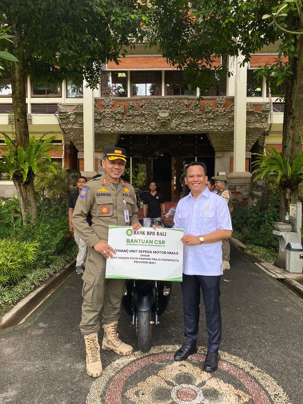 Bank BPD Bali menyalurkan CSR kepada Satpol PP Provinsi Bali