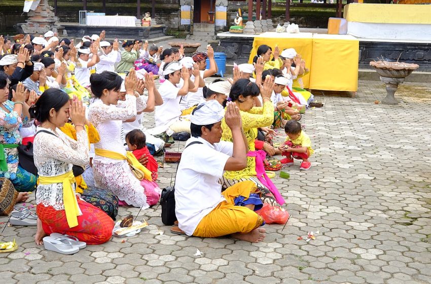 makna buda cemeng warigadean