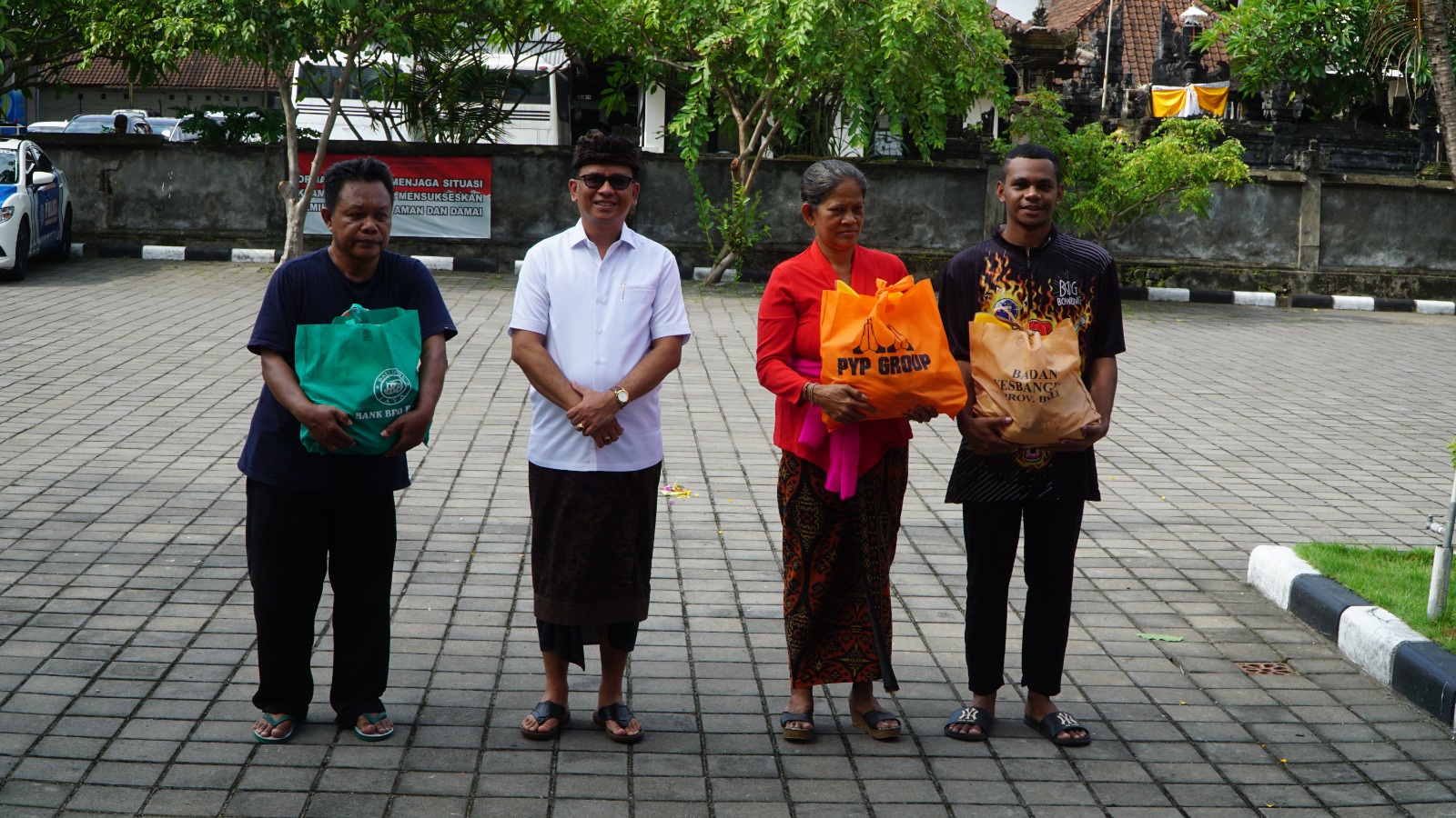 Bank BPD Bali Kembali Gelontor Puluhan Juta untuk Bakti Sosial Ngrombo