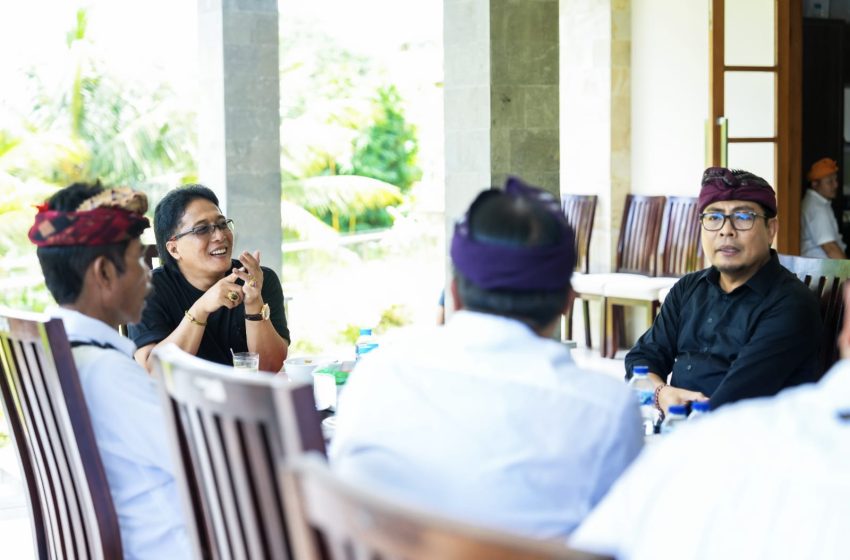 Bupati Giri Prasta Acc Hibah Rp 3,7 Miliar Untuk Banjar Pesanggaran