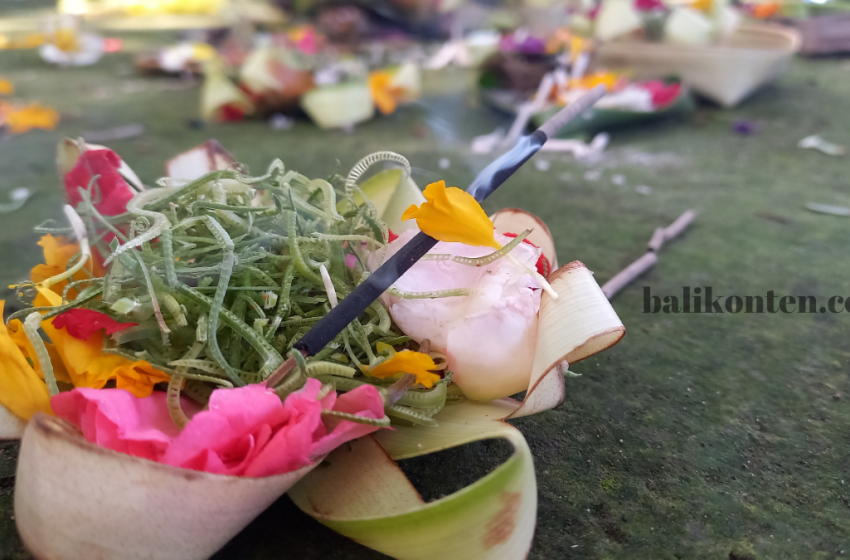 anggarakasih prangbakat merupakan rahinan hindu yang datang setiap 6 bulan sekali