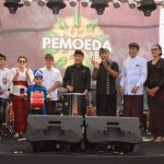 Wakil Wali (wawali) Kota membuka event Pemoeda Fest 2024 oleh Paguyuban Peguyangan Menyama Braya di Wantilan Pura Desa, Desa Adat Peguyangan