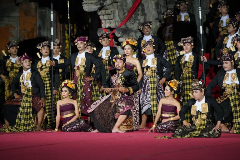 PKB XLVI Meriah Atas Persembahan Spektakuler Sanggar Seni Tugek Carangsari
