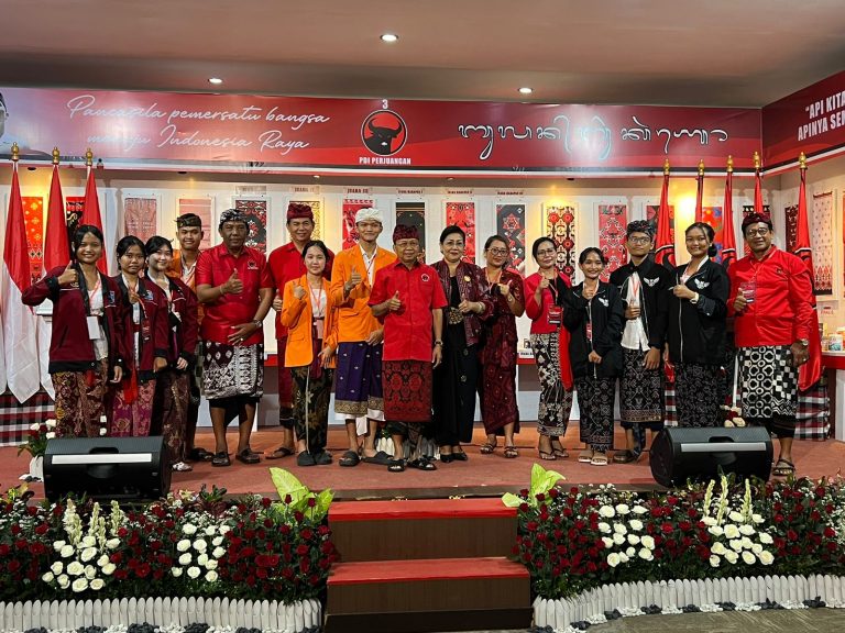 bulan bung karno Tiga SMA 1 Lolos Babak Semifinal Cerdas Cermat Bulan Bahasa Bali PDI Perjuangan Bali