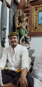 usai ngelukar busana mantan sulinggih kembali mediksa
