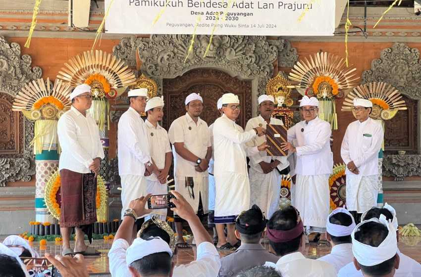 MDA Denpasar Kukuhkan Bendesa Peguyangan