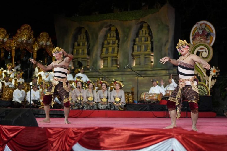 Sekaha Gong Legendaris “Kerthi Budaya” Guncang PKB ke-46
