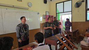 Edukasi Palang Merah Remaja, Wakapuskesad Kunjungi SMPN 150 Jaktim