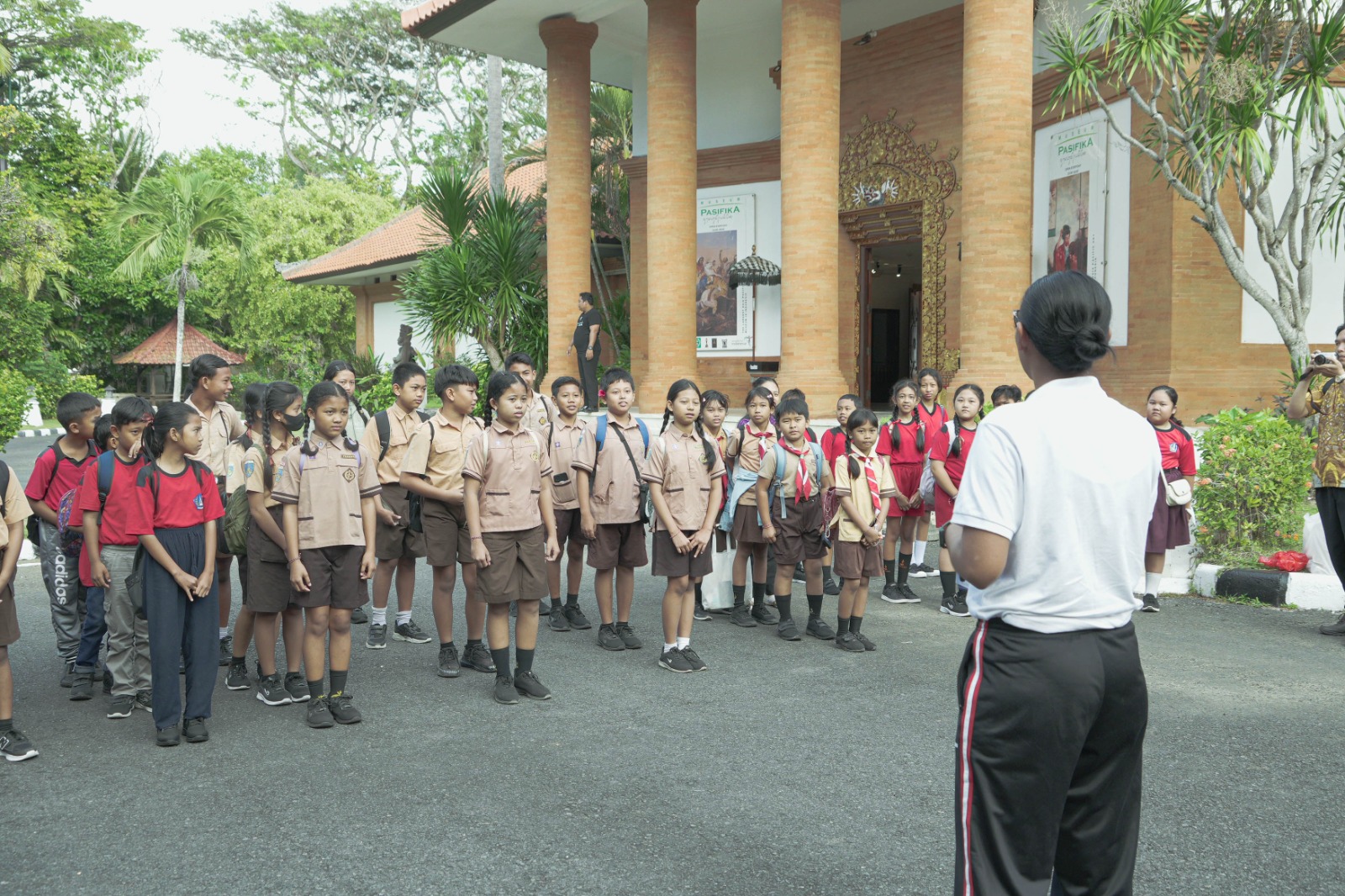 Implementasikan Kurikulum Merdeka Belajar, Disdikpora Badung Ajak Siswa SD Kunjungi Museum Fasifika