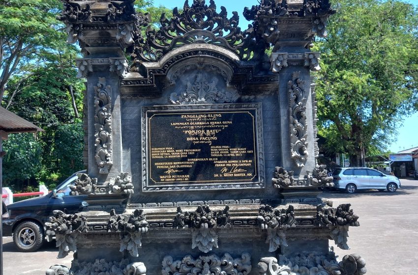 melukat di pura ponjok batu untuk melukat menghilangkan penyakit non medis dan kelancaran rezeki