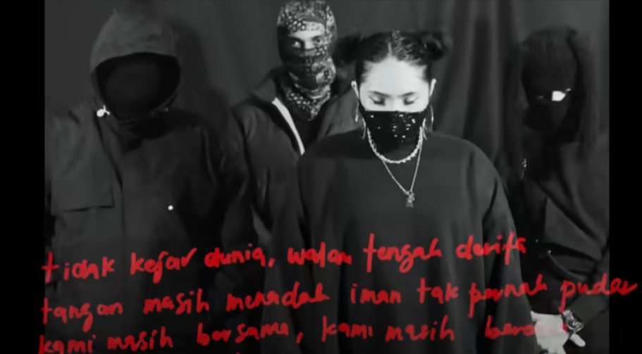 tiwikarma dari koi band mengisahkana tentang apa