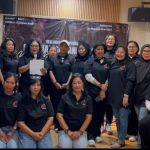 rikandi Pro Giri Deklarasikan Dukungan, Yakin Suara Perempuan Menangkan Koster - Giri