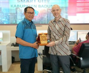 Plt Bupati Kabupaten Badung Ketut Suiasa Menerima Kunjungan Kedutaan Besar Amerika Serikat di Badung Command Center, Puspem Badung, Jumat (15/11).