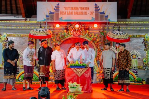Wabup Suiasa Hadiri HUT Ke-56 Sabha Yowana Desa Dalung