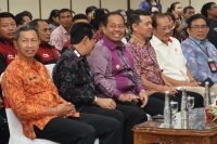 Pj. Gubernur Bali Serahkan Penghargaan bagi Patriot Olahraga