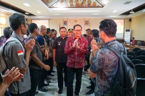 Wabup Suiasa Hadiri Rakor Sinkronisasi Kegiatan DesaKelurahan se-Kecamatan Mengwi