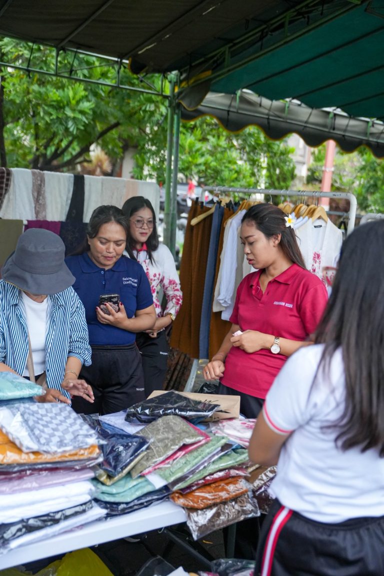 Diskop UKMP Badung Gandeng UMKM Gelar Jumat Ceria