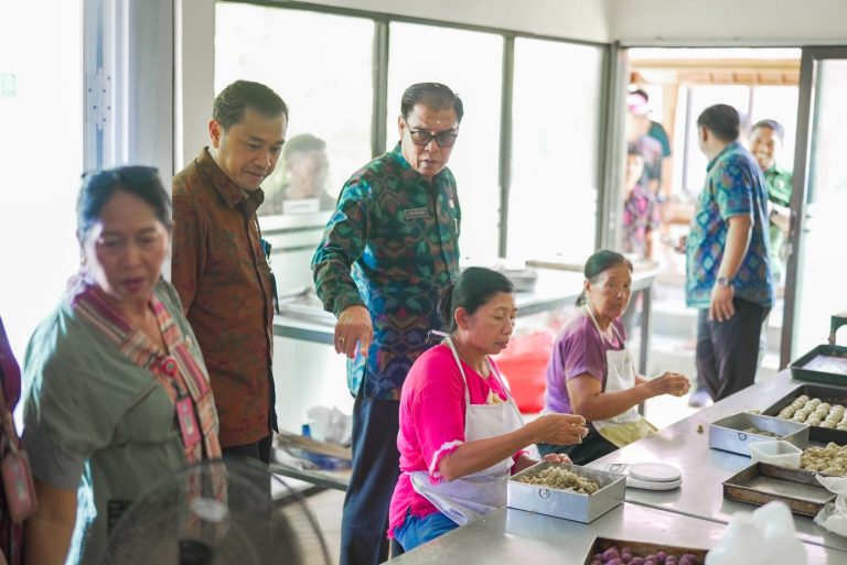 Diskopukmp Badung Kunjungi Sentra IKM Amerta Jaya Sading