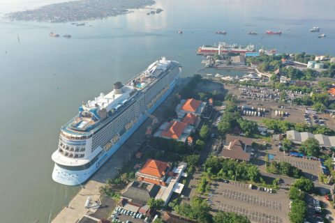 Panjang 347 M Menjadikan Anthem of the Seas Kapal Cruise Terbesar Yang Pernah Singgah di Pelabuhan Benoa
