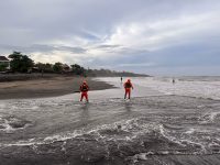 Nelayan Belum Kembali dari Melaut Di Perairan Tanah Lot