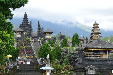 Puncak Karya Ida Bhatara Turun Kabeh 2025 di Besakih: Nyéjer 21 Hari Penuh Makna