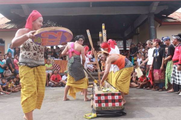 parade Ngoncang