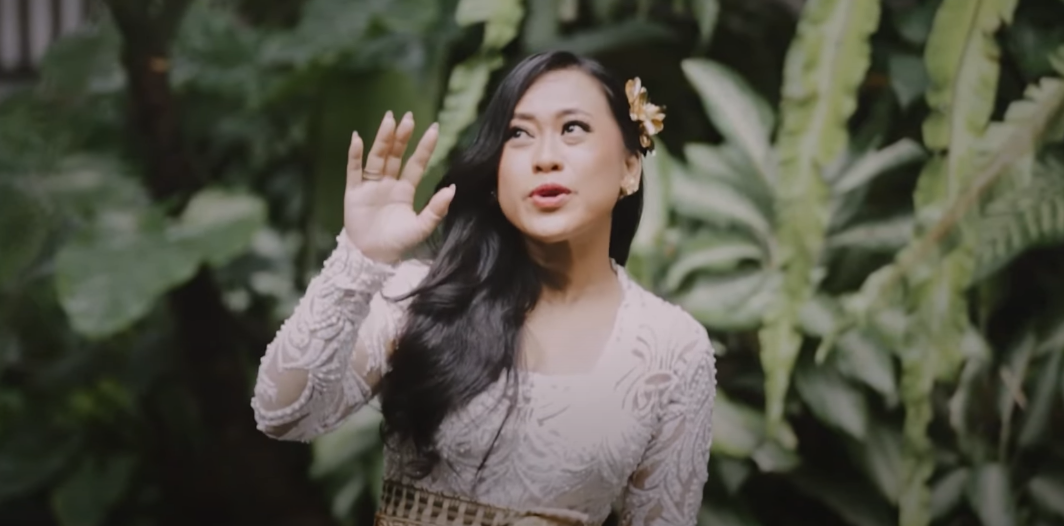 terjemahan lagu punyan bingin tri puspa