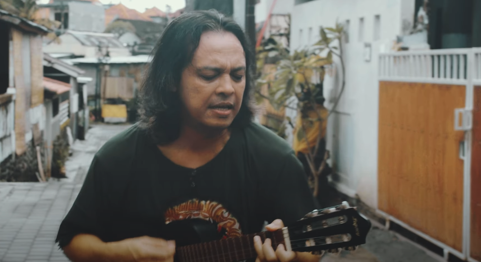 lirik lagu bulun meri dair widi widiana