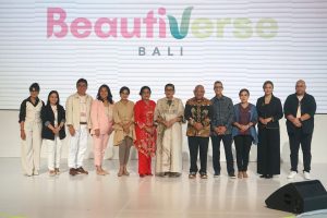 Ny. Ayu Kristi Arya Wibawa Hadiri Pembukaan Beautiverse 2025