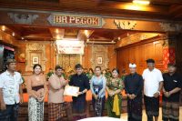 Wawali Arya Winawa Hadiri Pembinaan Sekehe Taman Penasar PNB Art Community Br. Pegok