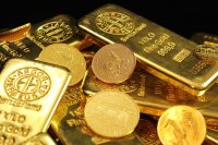 harga emas turun ini penyebabnya