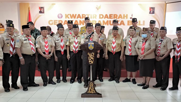 Ketua Kwarda Bali Pimpin Deklarasi Pramuka Bali Dukung Pengelolaan Sampah Berbasis Sumber