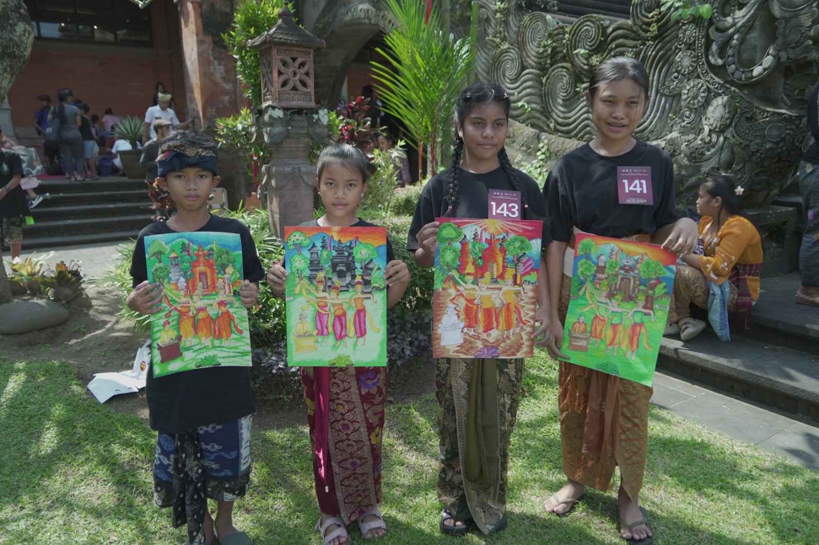 Lomba Mewarnai Tari Rejang di PKB ke-47