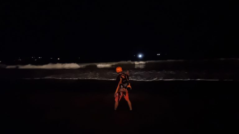 Tim SAR Intensifkan Pencarian Korban Terseret Arus di Pantai Kedonganan