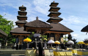 Pura Watu Klotok