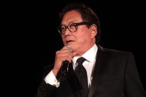 Robert Kiyosaki membagikan cara financial freedom pada kelas menengah