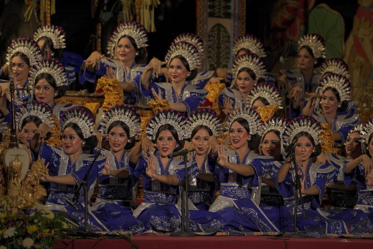 Sekaa Gong Wanita Karang Asti Komala Tampil Memukau di Pesta Kesenian Bali 2025