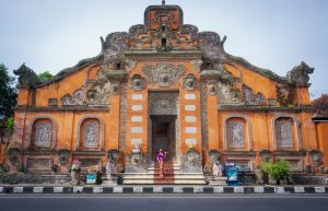 jumlah dan nama-nama puri di seluruh bali
